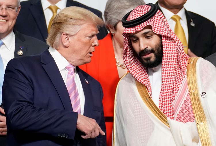 هدية ترامب الأخيرة للسعودية وسم أنصار الله بالإرهاب