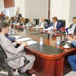 خلال إجتماع موسع للغرف التجارية والصناعية والملاحية وزير النقل عامر المراني يؤكد جاهزية ميناء الحديدة لاستقبال السفن والحاويات التجارية خلال إجتماع موسع للغرف التجارية والصناعية والملاحية وزير النقل عامر المراني يؤكد جاهزية ميناء الحديدة لاستقبال السفن والحاويات التجارية