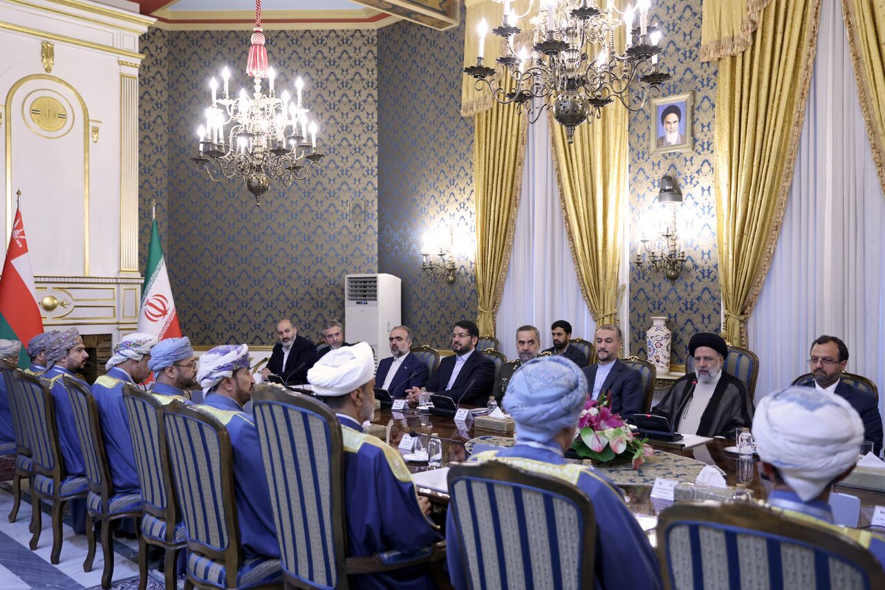 الرئيس الإيراني السيد إبراهيم رئيسي يشيد بدور سلطنة عمان الهادف لاستيفاء حقوق الشعبين اليمني والفلسطيني