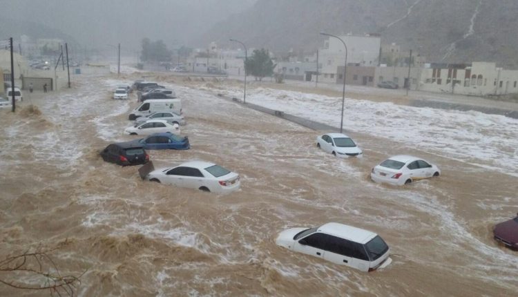 وردنا الآنصنعاء تطلق تحذيرات هامة لكافة المواطنينوهذا ما سيحدث في عموم المحافظاتتفاصيل