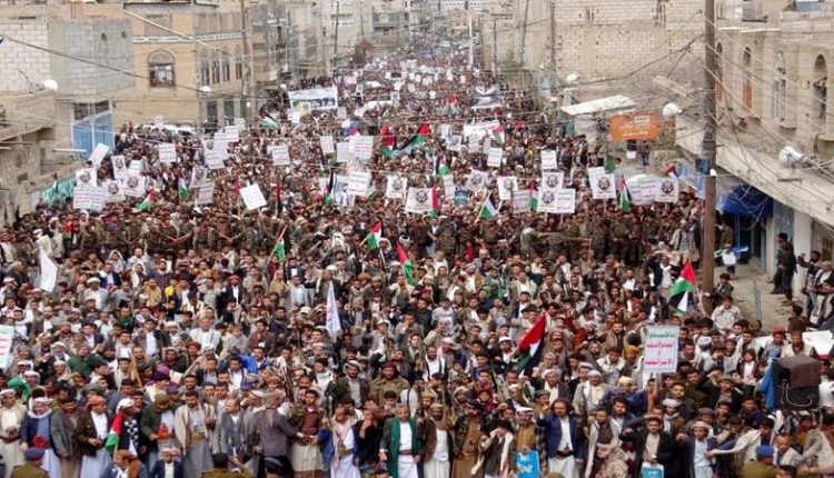 ذمار.. مسيرات حاشدة تأكيداً على ثبات الموقف المساند للشعب الفلسطيني